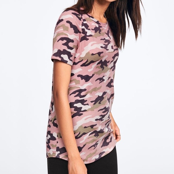 Victoria’s Secret Pink Perfect Crew Tee Shirt Camo - Picture 2 of 3